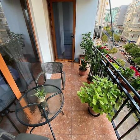Mimosa'S Apartment With Lovely Balcony Tiranë Luaran gambar